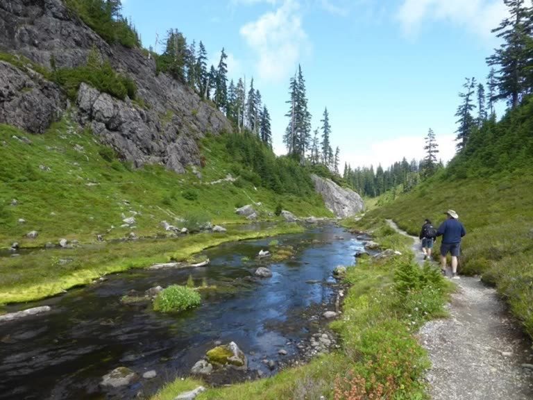 mount baker day tour bagley lakes trail